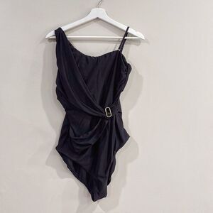 Trina Turk Black One Shoulder Swimsuit Women’s Size M Asymmetrical Belted